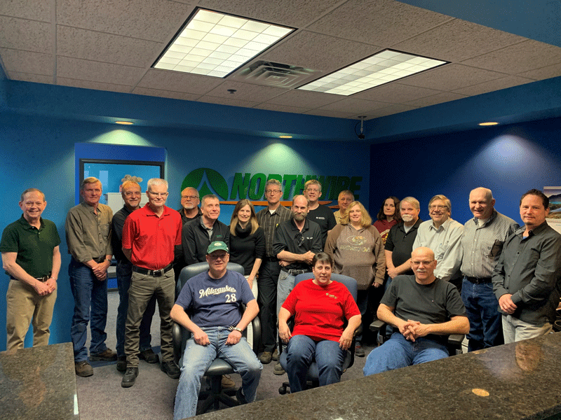 Image of 20 employees who have been with the company for 20 years or more