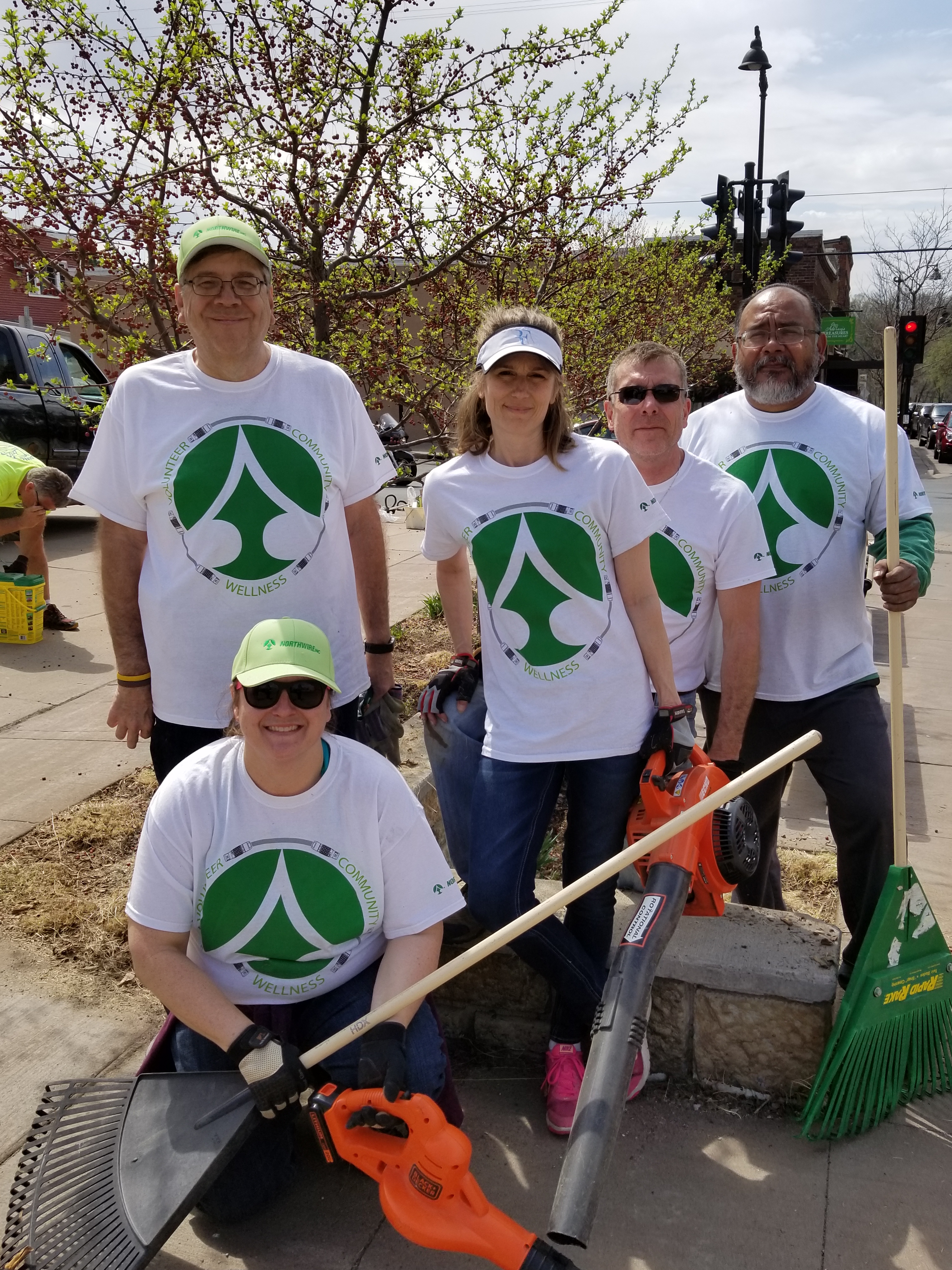 Northwire Volunteers to clean up in the community